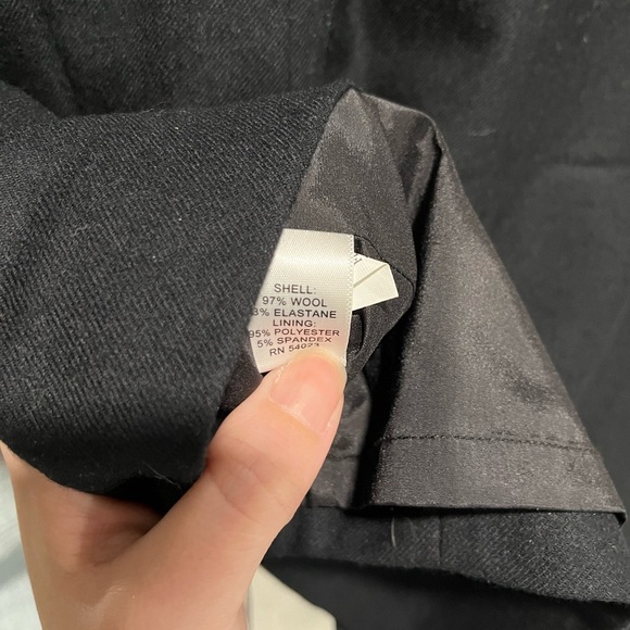 Banana Republic 97% wool mini skirt - Picture 5 of 5